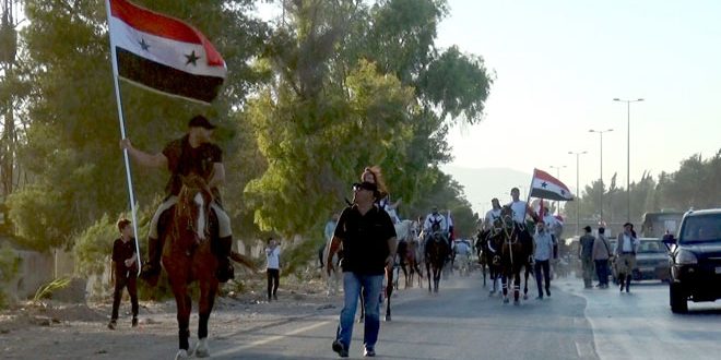 مسير للخيول العربية الأصيلة من جسر عقربا إلى مدينة المعارض