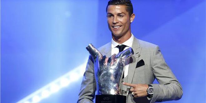 رونالدو يفوز بجائزة أفضل لاعب كرة قدم في أوروبا